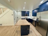 Building Photo - Studio - Lower Elevation in Incline!