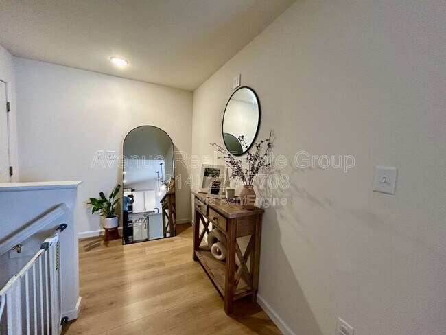 Building Photo - 514 Rolling Meadow Dr