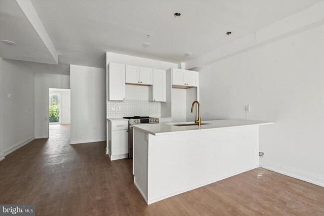 Building Photo - 1614 Ridge Ave