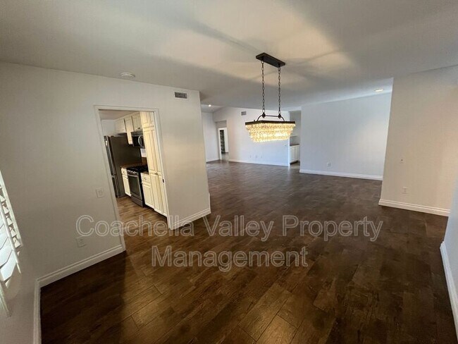 Building Photo - 40588 Clover Ln