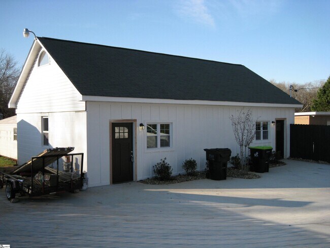 Building Photo - 1 Bollinger St