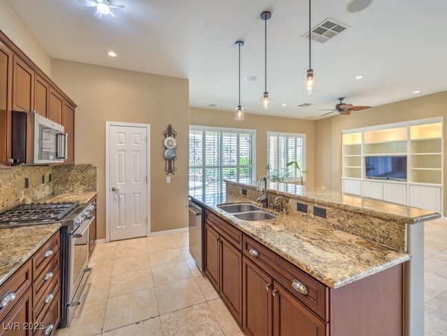 Building Photo - 25 Gladewater Dr