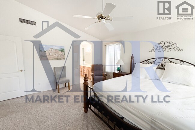 Building Photo - 2Bed/2Bath Home in 55+ Community in Peoria...