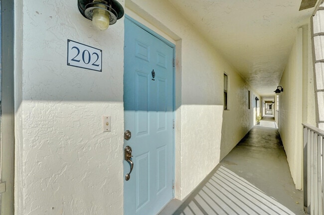 Building Photo - 1040 Homewood Blvd