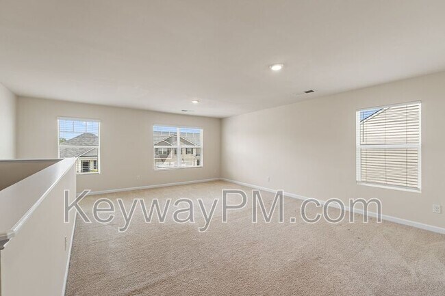 Building Photo - 3262 Carmine Ave