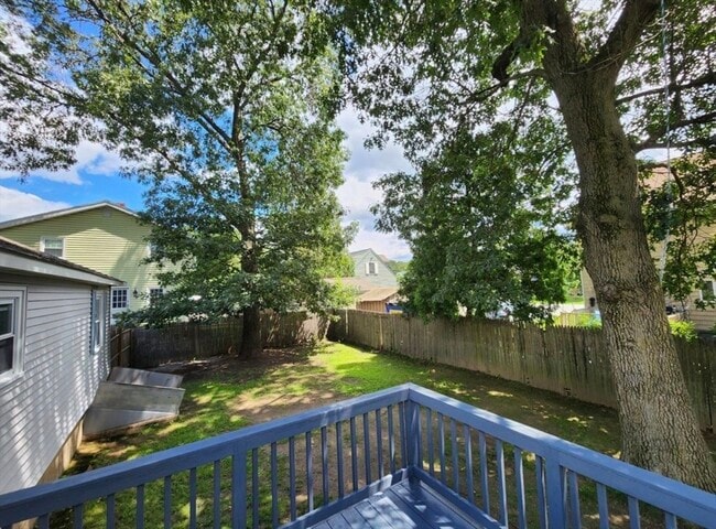 Building Photo - 9 Gregg St