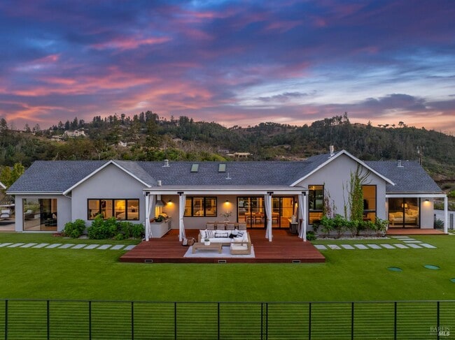 Building Photo - 987 Mark West Springs Rd