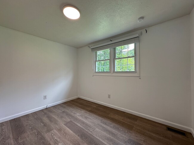 Building Photo - 2752 Carrollwood Heights Rd