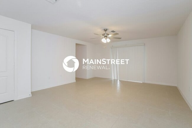 Building Photo - 4 Bedroom Pet-Friendly Home in Mascotte, FL with Main Street Renewal