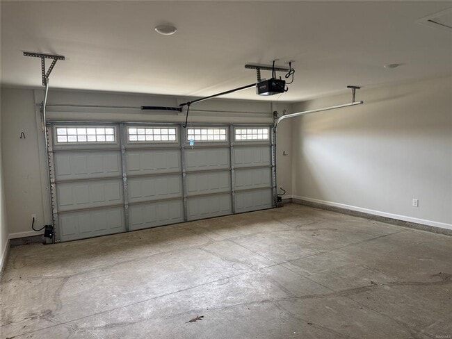 Building Photo - 424 Kohn Dr