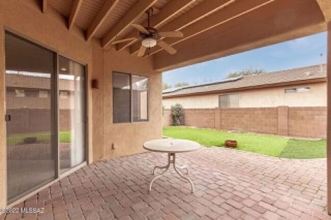 Building Photo - Beautiful home in gated community