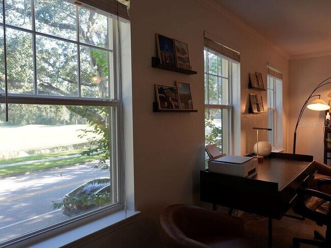 Building Photo - 1004 Waterside Dr