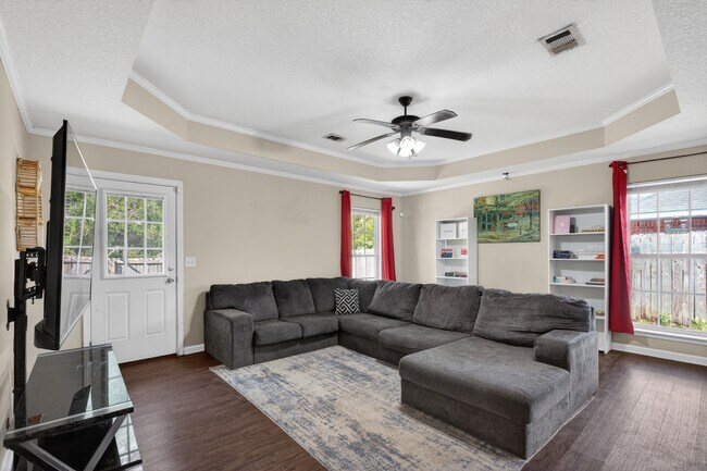 Building Photo - 31 Idus Ln