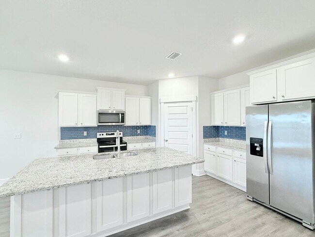 Building Photo - 4-Bedroom Craftsman-Style Home