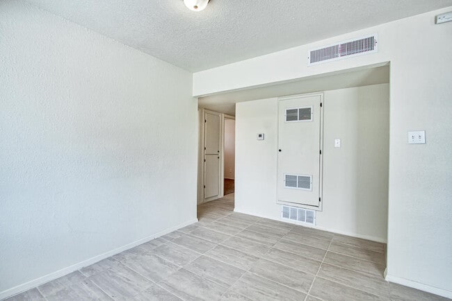 Building Photo - 10720 Mc Allen Pl