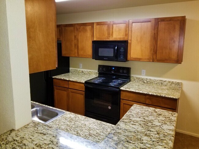 Building Photo - Upgraded West-Flagstaff Condo in the Arbor...