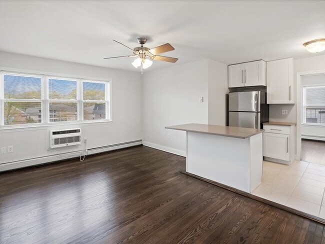 Primary Photo - Chelsea Court