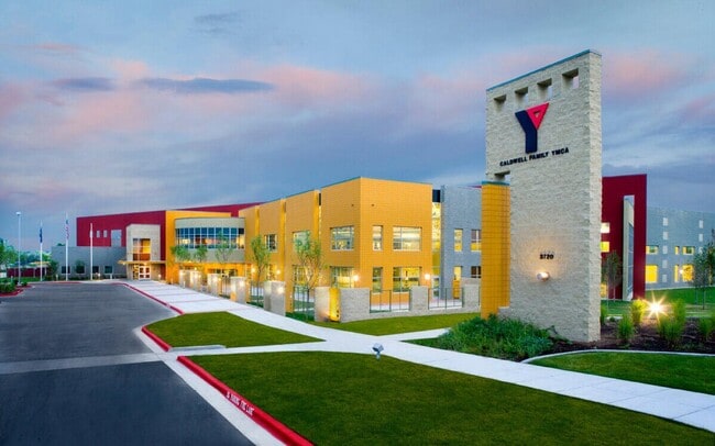 Building Photo - 11138 Overhang St