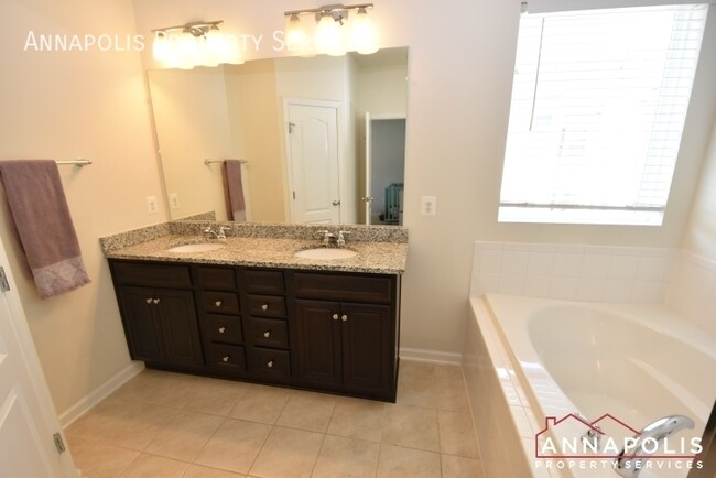 Building Photo - 7830 Bakers Creek Ln