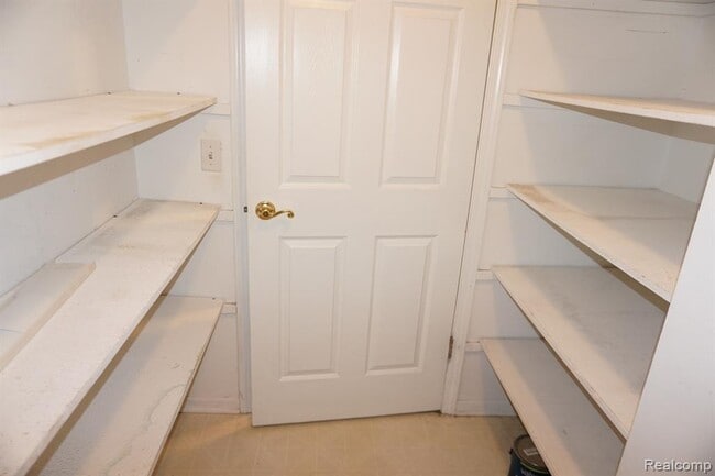 Building Photo - 35431 Hickory Woods Dr