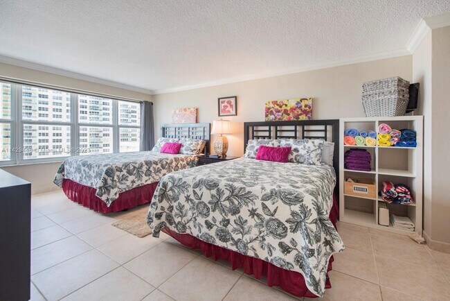 Building Photo - 4010 Galt Ocean Dr