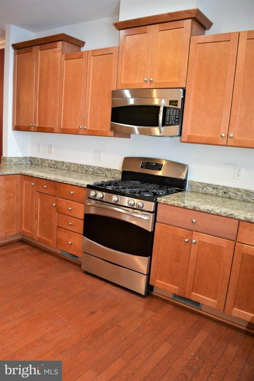 Building Photo - 426 N Thomas St