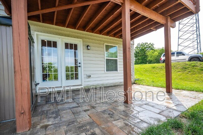 Building Photo - 367 Ontario Dr