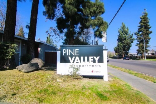 Primary Photo - 4091 N Marks Ave