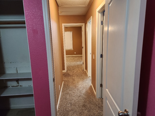 Building Photo - 1558 Hearthsong Dr