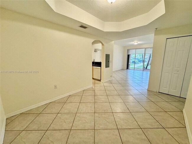 Building Photo - 6520 NW 114th Ave