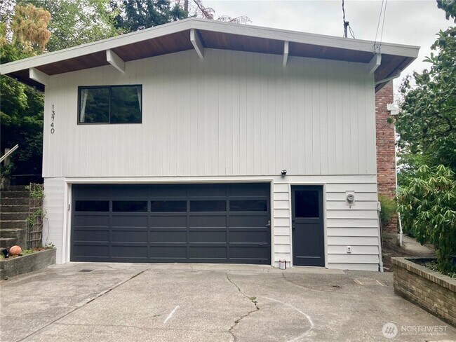 Building Photo - 13740 42nd Ave NE