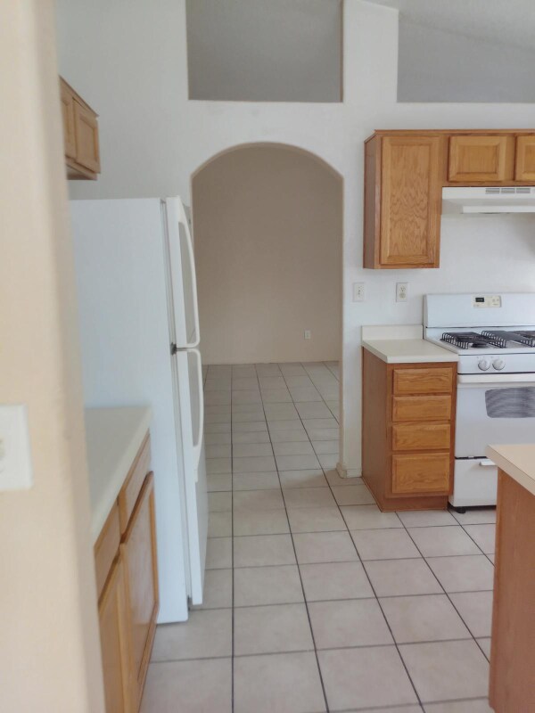 Building Photo - 4761 Jessica Dr NE