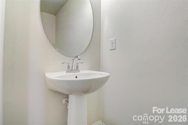 Building Photo - 3845 Hayden Ln