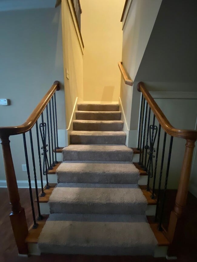 Building Photo - Runningvine Lane Townhome for July 2026!