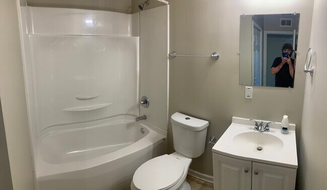 Building Photo - 3849 Wem Dr