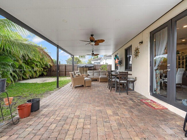Building Photo - 16820 SW 109th Pl