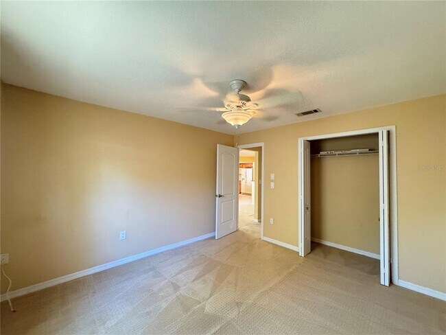 Building Photo - 1330 Sunset Ct