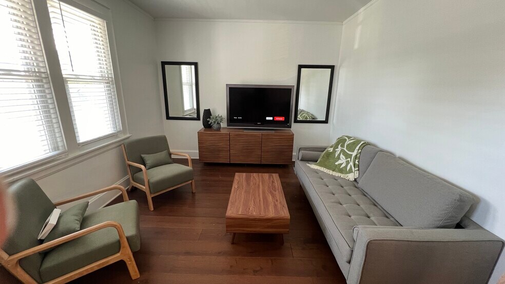 Building Photo - 3044 Minot Ave