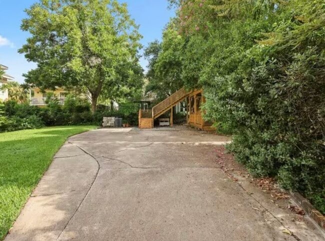 Building Photo - 4018 Garrott St