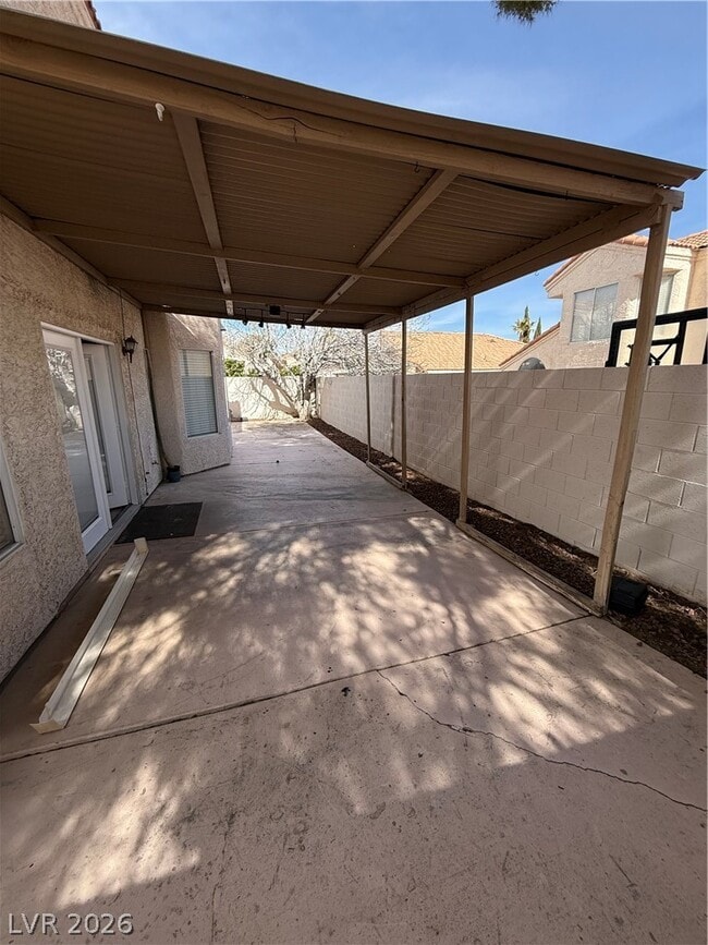 Building Photo - 3308 Royal Glen Ct