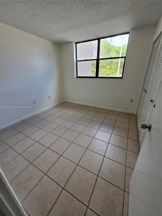 Building Photo - 8006 SW 149th Ave