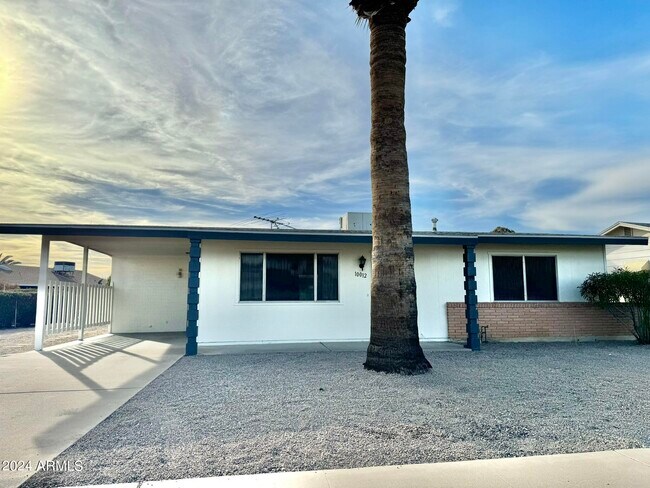 Building Photo - 10012 N 103rd Ave