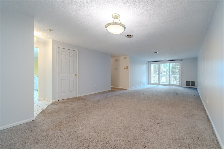 Building Photo - 255 North Rd