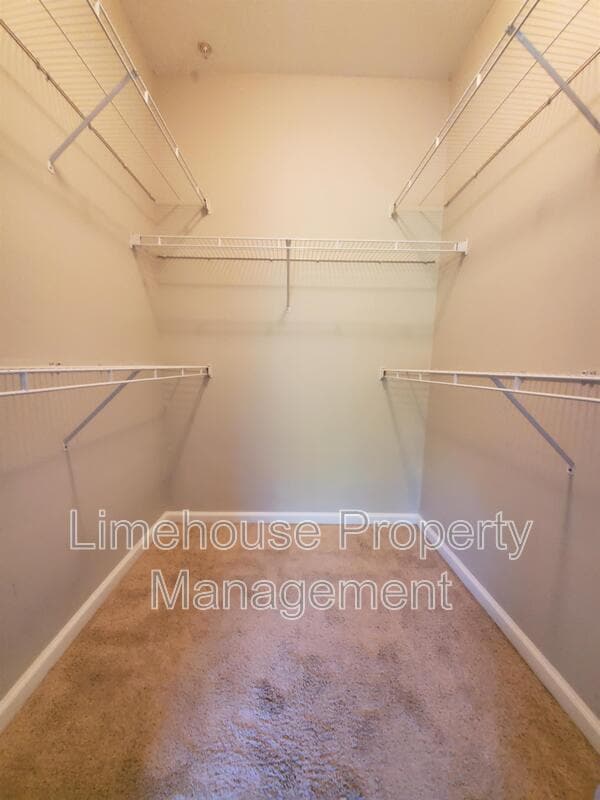 Building Photo - 1400 Granby St