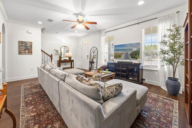 Building Photo - 120 Mosaic Oaks Cir