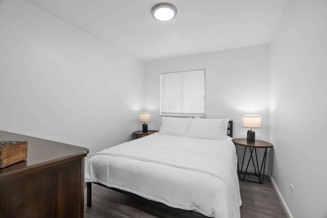 Building Photo - 2648 Garham Dr