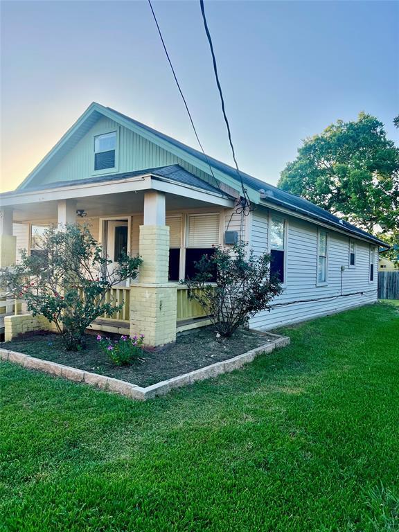 Building Photo - 412 W Nazro St