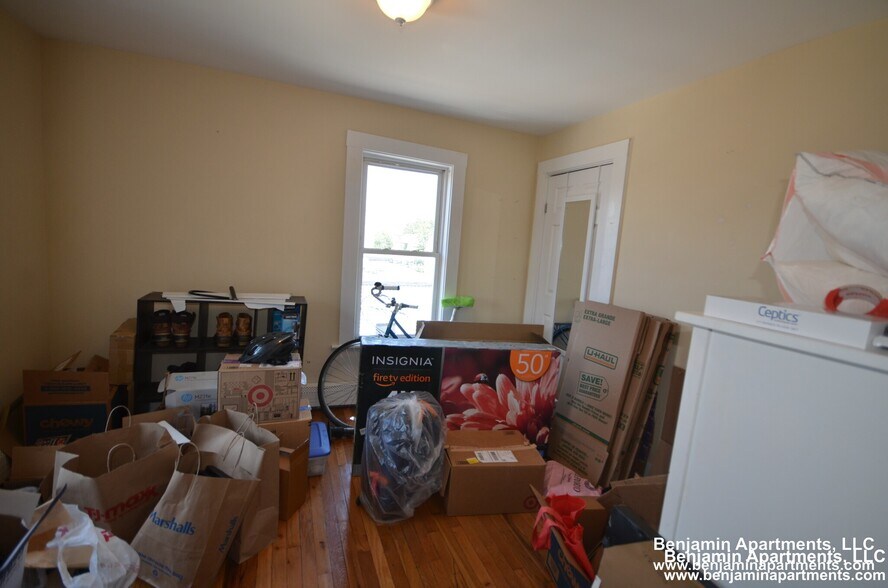 Building Photo - 53 West Seventh St. Unit 2