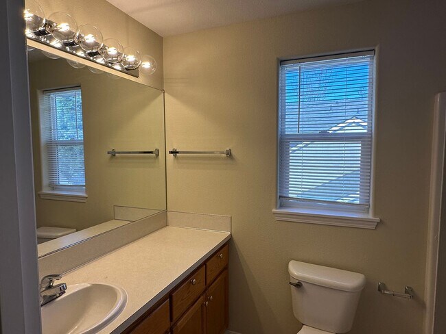 Building Photo - Spacious 3 Bedroom + 1 Bonus Room, 2 Bath House!