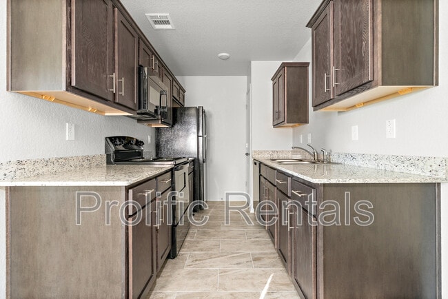 Building Photo - 107 Lost Trl